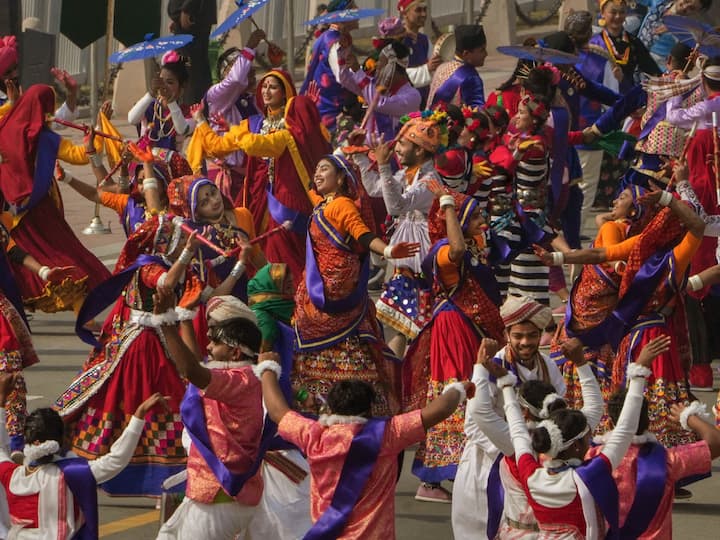 Artists perform during the full dress rehearsal of the Republic Day Parade 2023, at Kartavya Path. (Image Source: PTI)