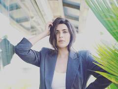 Karishma Tanna Photos: फॅशनिस्टा करिश्मा तन्नाने शेअर केला ब्रालेट लूक; पाहा फोटो!