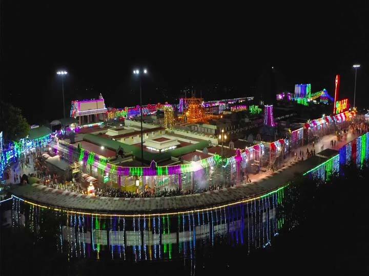 Palani Kumbabishekam 2023: The hill temple complex is lit up in anticipation of the immersion ceremony TNN Palani Kumbabishekam: மின்னொளியில் மிளிரும் பழனி மலை முருகன் கோவில்