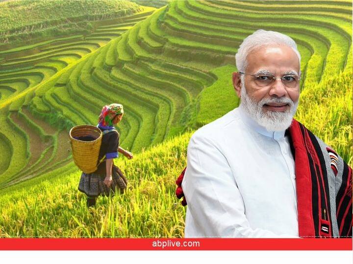 इसके बाद आपको बेनिफिशियरी लिस्ट टैब दिखेगा जिस पर क्लिक करें. इसके बाद आप राज्य, जिला, ब्लॉक और गांव के डिटेल्स को फिल करें.