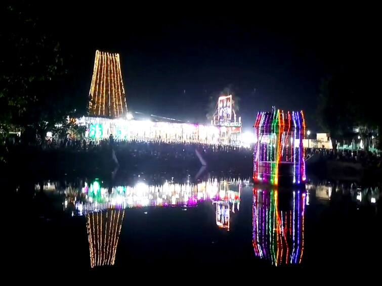 11 Perumals in Thirunangur which presented to the devotees at the same tim TNN திருநாங்கூரில் ஒரே நேரத்தில் பக்தர்களுக்கு காட்சி அளித்த 11 பெருமாள்கள் - பக்தர்கள் பரவசம்