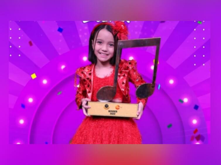 sa re ga ma pa lil champs season 9 winner jetshen dohna lama won 10 lakh Sa Re Ga Ma Pa L'il Champs Winner: नऊ  वर्षाची जेटशेन डोहना लामा ठरली सारेगमप लिटिल चॅम्प्स सिझन-9 ची विजेती; मिळाली ट्रॉफी आणि लाखोंचं बक्षीस