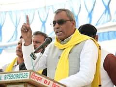 बागेश्वर धाम के धीरेंद्र शास्त्री विवाद पर बोले ओम प्रकाश राजभर, कहा- 'उनके चश्मे की पावर...'