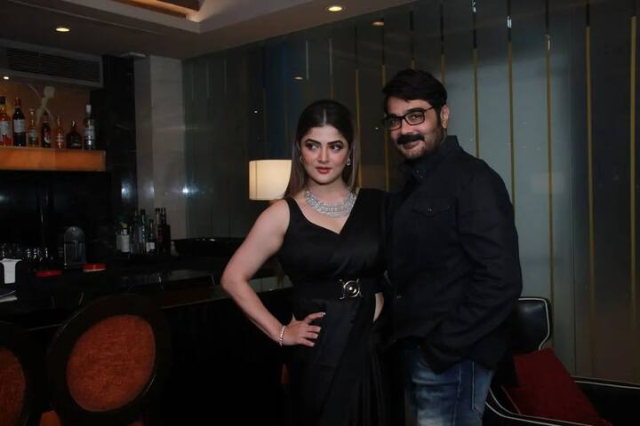 কিন্তু যে পরিস্থিতিকে ফুটিয়ে তুলেছেন ছবির পর্দায়, ব্যক্তিগত জীবনেও সেই সময়টা পার করে এসেছেন তিনি। প্রসেনজিৎ চট্টোপাধ্যায় (Prosenjit Chatterjee)। এবিপি লাইভের (ABP Live) কাছে ভাগ করে নিলেন ছোটবেলার গল্প।