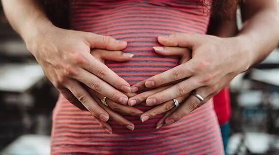 फोटोः महिलाओं को 33 सप्ताह तक गर्भपात की अनुमति होगी