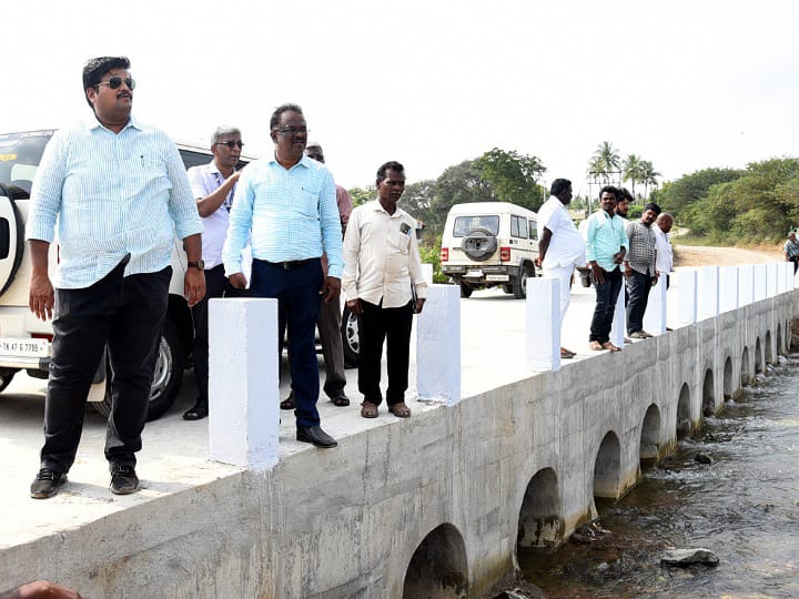 கரூர்: 400 ஏக்கர் பரப்பளவு கொண்ட வெள்ளியணை  ஏரியில்  நீர் திறப்பு