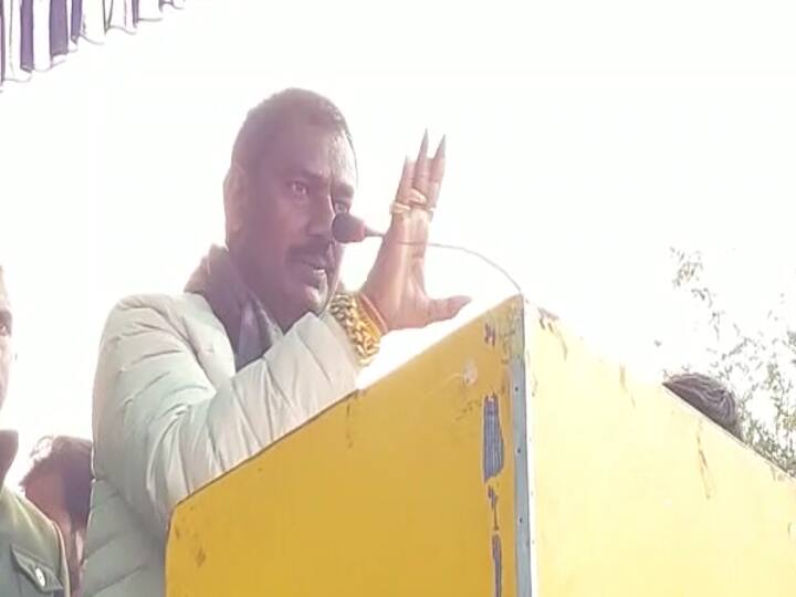 Bihar Politics: रीतलाल यादव को मीसा भारती देंगी आशीर्वाद, खुले मंच से बोले- BJP को हराएंगे, 'हर व्यक्ति के लिए हम बाहुबली' Bihar Politics: Lalu Yadav Daughter Misa Bharti will give blessings to Ritlal Yadav Asked For Contesting Lok Sabha Chunav 2024 in Bihar Says We will defeat BJP Bihar Politics: रीतलाल यादव को मीसा भारती देंगी आशीर्वाद, खुले मंच से बोले- BJP को हराएंगे, 'हर व्यक्ति के लिए हम बाहुबली'