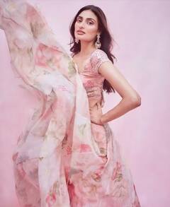 Athiya Shetty Traditional Look : ਵਿਆਹ ਤੋਂ ਪਹਿਲਾਂ ਵਾਇਰਲ ਹੋ ਰਹੇ ਆਥੀਆ ਸ਼ੈੱਟੀ ਦੇ ਇਹ ਲੁੱਕ, ਟ੍ਰੇਡਿਸ਼ਨਲ ਆਊਟਫਿਟ 'ਚ ਲੱਗ ਰਹੀ ਖੂਬਸੂਰਤ