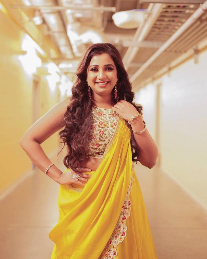 శ్రేయ ఘోషల్ అందమైన ఫోటోలు  -Image Credit: Shreya Goshal/Instagram