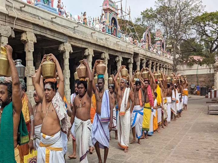 Palani Kumbabishekam: பழனியில் 27-ந் தேதி கும்பாபிஷேகம்; விறுவிறுப்பாக நடக்கும் சிறப்பு யாகசாலை பூஜைகள்