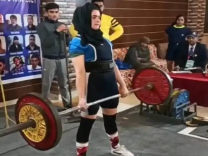 Jammu and Kashmir: गांदरबल की दो महिलाओं ने रूढ़ियों का बंधन तोड़ किया ये काम, दूसरों के लिए बनीं मिसाल Two women of Ganderbal in Jammu and Kashmir became inspiration for others Jammu and Kashmir: गांदरबल की दो महिलाओं ने रूढ़ियों का बंधन तोड़ किया ये काम, दूसरों के लिए बनीं मिसाल