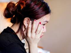 Tips To Control Emotions: भावनांना कंट्रोल करावं तरी कसं ? फॉलो करा 'या' सोप्या टिप्स