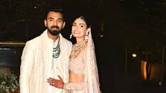 Rahul Athiya Marriage: ফুলে সাজানো গাড়িতে করে, হাতে হাত রেখে প্রথমবার সামনে এলেন নবদম্পতি রাহুল-আথিয়া