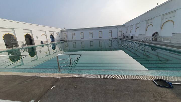 करतारपुर में रावी नदी के किनारे सिखों के लिए उन्होंने एक शहर बसाया और यहीं पर खेती कर नाम जपो, किरत करो और वंड छको का उपदेश भी दिया था.