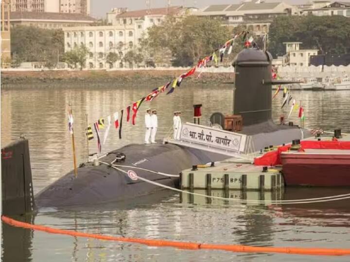 India Submarine Vagir: భారత నేవీ దళంలోకి మరో జలాంతర్గామి చేరింది. సోమవారం 50 కల్వరీ తరగతి సబ్ మెరైన్ వగీర్ ను ముంబైలోని నేవీ అధికారులకు అప్పగించారు.