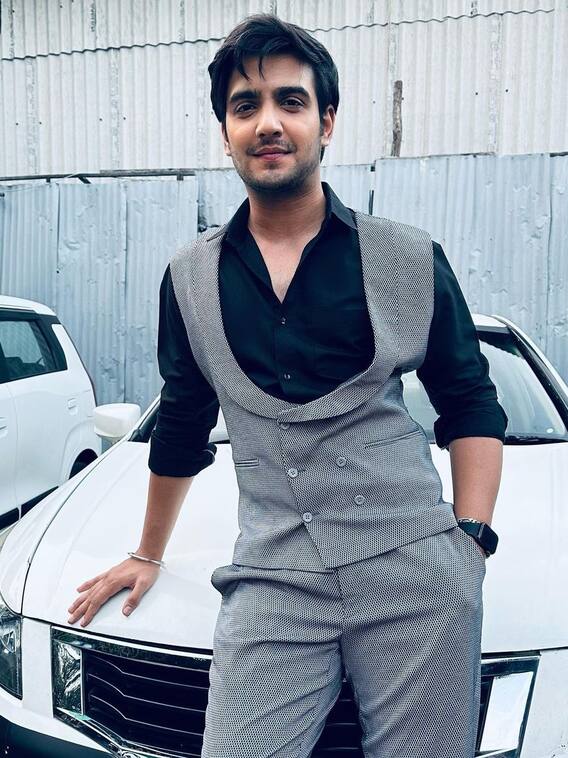 अनुपमा के दामाद हैं इतने पढ़े-लिखें