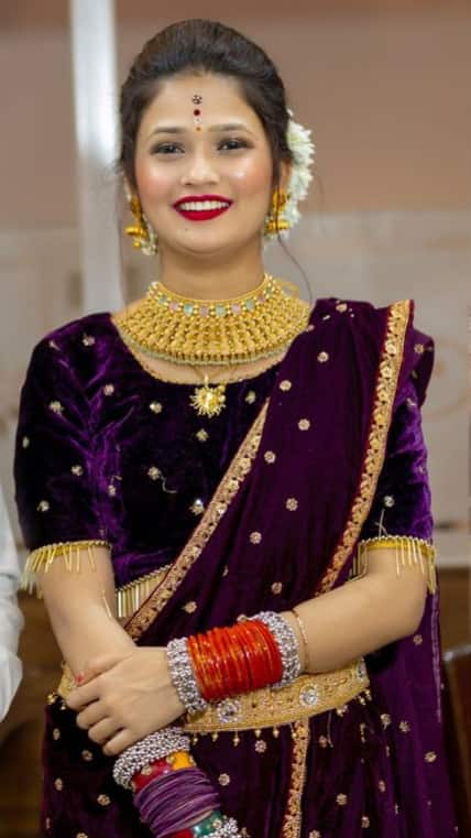 लावणी सादर करताना त्यात अश्लीलपणा करू नये असं म्हणत गौतमीच्या नृत्यावर टीका करण्यात आली आहे.