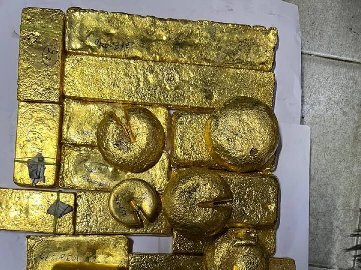 Mumbai Gold smuggling 36 kg gold seized by Directorate of Revenue Intelligence सोन्याच्या तस्करीचा डाव उधळला, महसूल गुप्तचर संचालनालयाकडून 36 किलो सोनं जप्त
