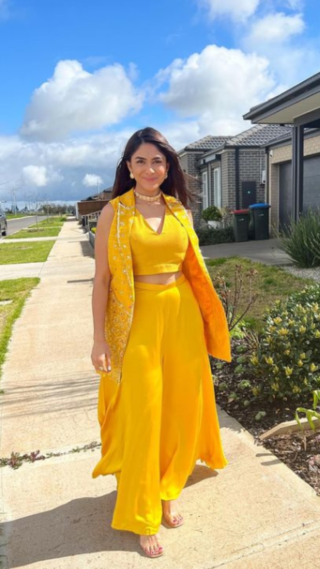 Yellow outfits hot sale for ladies