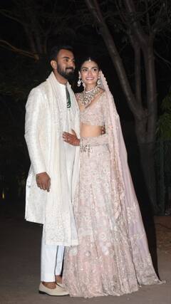 KL Rahul weds Athiya : 'ராஜா மேடையில நட்சத்திர பந்தலில போட போறான் தாலி போட போறான்..’ கே எல் ராகுலின் கல்யாண க்ளிக்ஸ்!