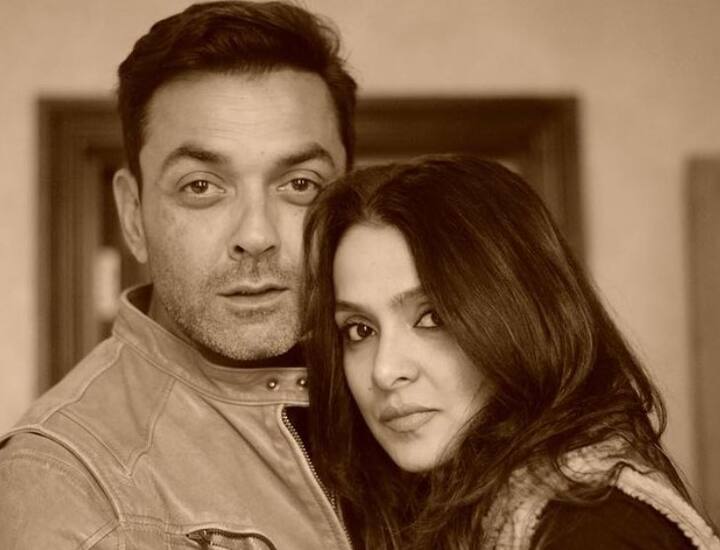 तान्या बॉलीवुड की चकाचौंध से दूर हैं और वे बिजनेस वुमेन हैं. तान्या के पिता देवेंद्र आहूजा 20th सेंचुरी फाइनेंस लमिटेड के एमजी थे. वह सेंचुरियन बैंक के प्रमोटर भी थे.