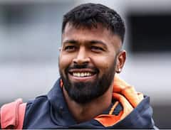 Hardik Pandaya : હાર્દિક પંડયાના હાથમાં દેખાયો 5G ફોન, જે મળે છે માત્ર 799 રૂપિયામાં