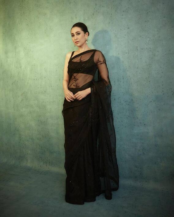 Karisma Kapoor Net Worth: Karisma Kapoor earns crores of rupees despite being away from her husband and films Karisma Kapoor Net Worth: Karisma Kapoor earns crores of rupees despite being away from her husband and films