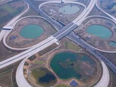 Delhi Mumbai Expressway: सिर्फ चार घंटे में दिल्‍ली से जयपुर, ड्रोन से आई बेहद खूबसूरत तस्‍वीरें