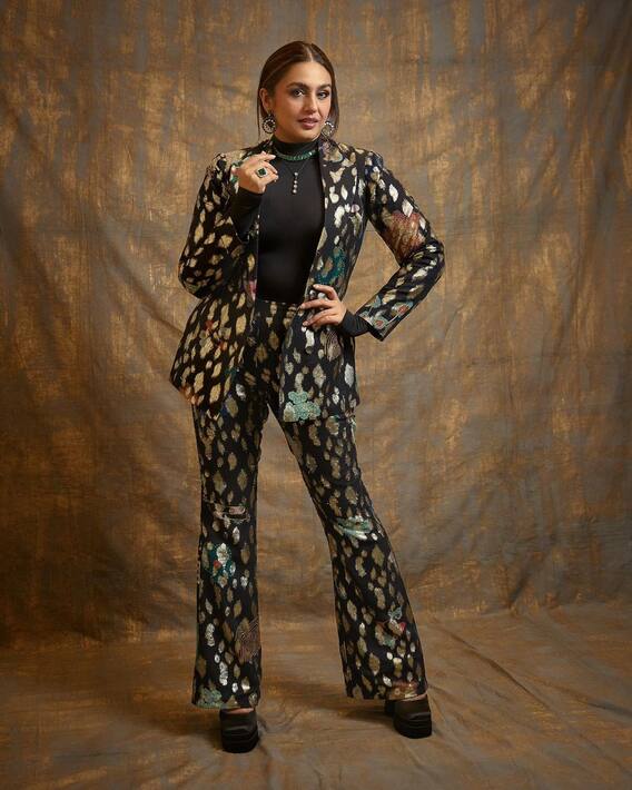 IMAGE: Huma Qureshi's winter special look; Photo discussion! IMAGE: Huma Qureshi's winter special look; Photo discussion!