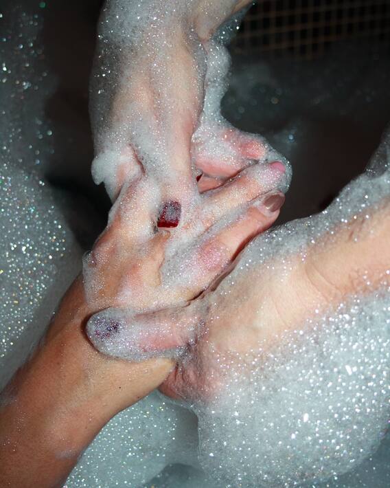 Shower Gel & Body Wash: Say goodbye to soap this winter, pamper your skin with shower gel & body wash! Shower Gel & Body Wash: Say goodbye to soap this winter, pamper your skin with shower gel & body wash!