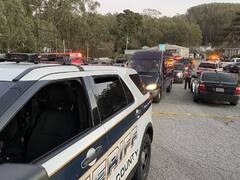 California Gunshot: அமெரிக்காவில் மீண்டும் துப்பாக்கிச் சூடு.. 9 பேர் பலி..! தொடரும் பயங்கரம்!