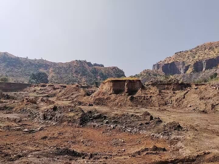 maharashtra News Aurangabad News Success to BJP MLA Haribhau Bagde demand 22 Crore minor mineral theft investigation finally started Haribhau Bagade: भाजप आमदार हरिभाऊ बागडेंच्या मागणीला यश, 22 कोटींच्या मुरूम चोरीची अखेर चौकशी सुरू