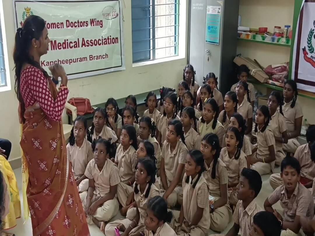 National Girl Child Day Doctors who created awareness in Kanchipuram TNN தேசிய பெண் குழந்தைகள் தினம்: காஞ்சிபுரத்தில் விழிப்புணர்வை ஏற்படுத்திய மருத்துவர்கள்