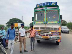 டோல்கேட்டிலும் நிற்காமல் தாறுமாறாக லாரியை ஓட்டிய ஓட்டுநர்: சினிமா பட பாணியில் துரத்தி பிடித்த போலீஸ்!