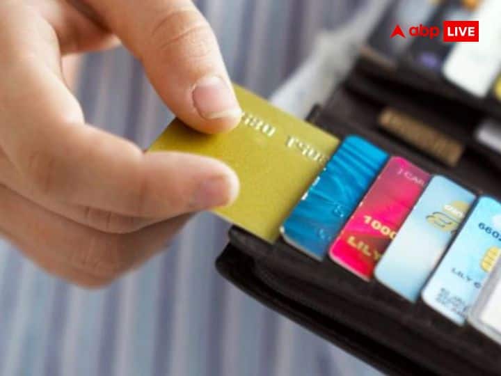 Credit Card: भारी कर्ज के जाल में फंसा सकता है क्रेडिट कार्ड, नहीं जानते होंगे ये नुकसान वाली बातें! Credit card can get trapped in trap of huge debt know these harmful things Credit Card: भारी कर्ज के जाल में फंसा सकता है क्रेडिट कार्ड, नहीं जानते होंगे ये नुकसान वाली बातें!
