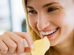 पैकेट चिप्स खाने वाले 5 अरब लोग मुश्किल में फंसे