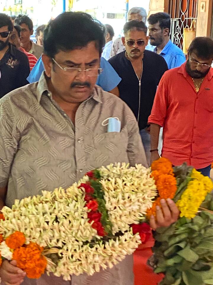இவரது மறைவிற்கு திரையுலகினர் பலர் நேரில் சென்று அஞ்சலி செலுத்தினர்