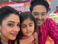 In Pics: अनुपमा-अनुज कपाड़िया नहीं, ये हैं ‘छोटी अनु’ के रियल लाइफ माता-पिता, बेटी पर लुटाते हैं जान