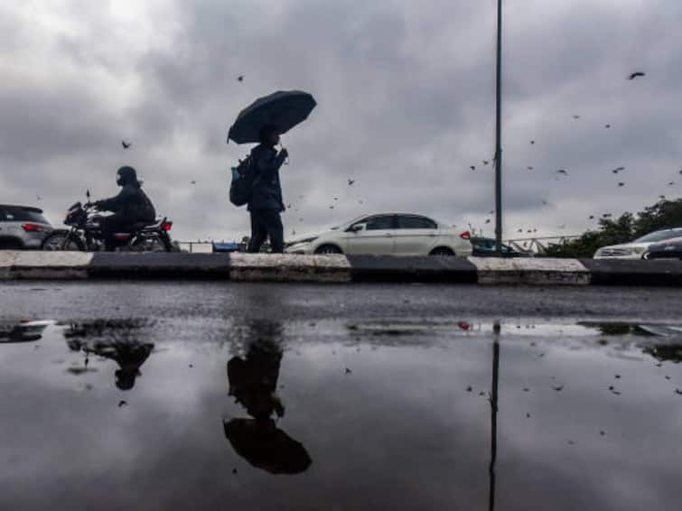 Delhi Weather Update On Holi Heavy Rain Accompanied With Thunderstorms In Met Department Weather Prediction Delhi Sees Sudden Weather Change, Rain With Thunderstorms Bring Respite On Holi