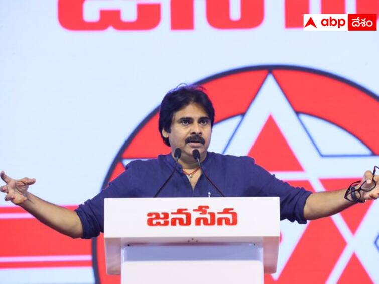 Jana Sena chief Pawan Kalyan performed special pooja to 'Varahi' in the presence of Kondagattu Anjanna కొండగట్టుకు జనసేన అధినేత పవన్‌ కల్యాణ్‌- అంజనేయ స్వామి ఆలయంలో 'వారాహి'కి ప్రత్యేక పూజలు