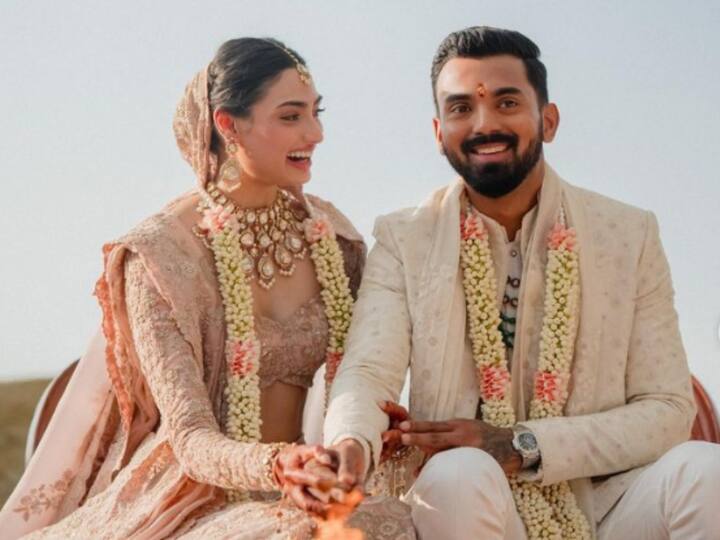 Anamika further shared the details about the chikankari lehenga adding, 