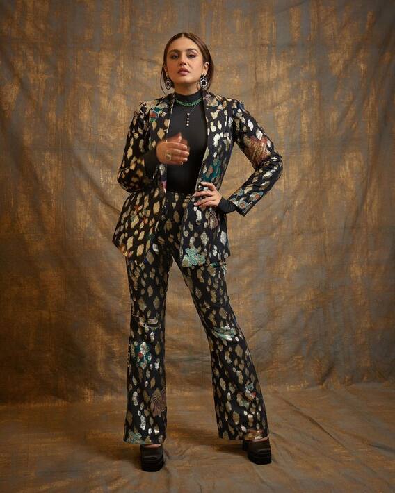 IMAGE: Huma Qureshi's winter special look; Photo discussion! IMAGE: Huma Qureshi's winter special look; Photo discussion!