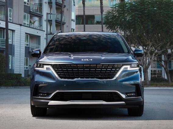 Kia Carnival Facelift जबरदस्त फीचर्ससह येत आहे