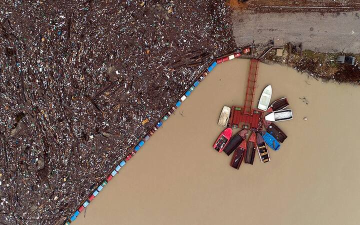 પર્યાવરણીય જૂથ ઈકો સેન્ટર વાઈસગ્રાડના દેજાન ફર્ટુલાએ જણાવ્યું હતું કે ડ્રિના નદી 346 કિલોમીટર લાંબી છે. તેના ઘણા વહેણ પણ છે. આ સિઝનને નદી માટે કચરાની મોસમ કહેવામાં આવે છે.