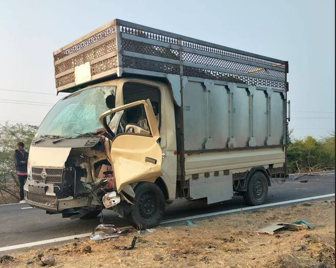Accident: 2 died due to collision between bike and chota hathi on Hardij Sami highway Patan Accident: હારીજ-સમી હાઇવે પર બાઇક અને છોટાહાથી વચ્ચે અકસ્માત, બે લોકોના મોત