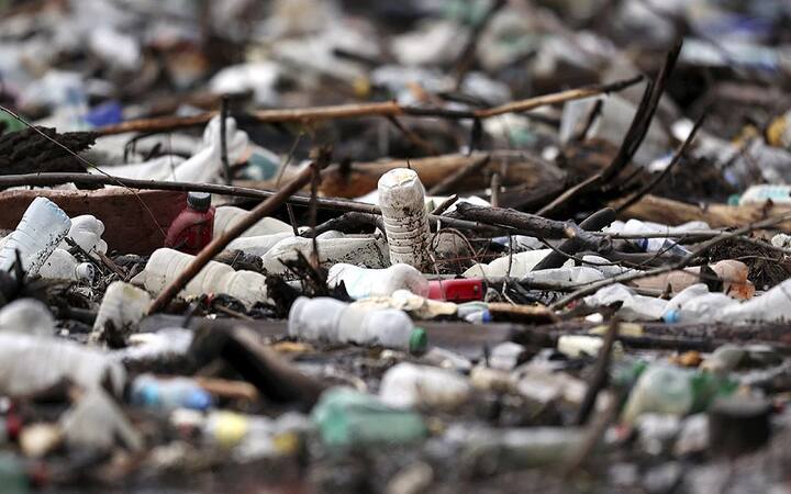 તાજેતરના વર્ષોમાં પણ, અમે નદીમાંથી લગભગ સમાન પ્રમાણમાં કચરો સાફ કર્યો હતો. હવે તેને સાફ કરવામાં આવશે પરંતુ તે પહેલા હવામાન સાફ થઈ જશે