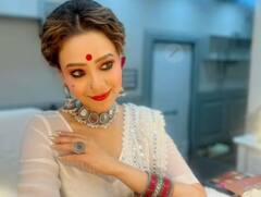 Madalsa Sharma Pics: ਵਾਲਾਂ 'ਚ ਗੁਲਾਬ ਤੇ ਕਜਰੇ ਨੈਨਾ... ਮਦਾਲਸਾ ਸ਼ਰਮਾ 'ਤੇ ਫਿਰ 'ਗੰਗੂਬਾਈ' ਦਾ ਕ੍ਰੇਜ਼, ਦੇਖੋ ਖੂਬਸੂਰਤ ਤਸਵੀਰਾਂ