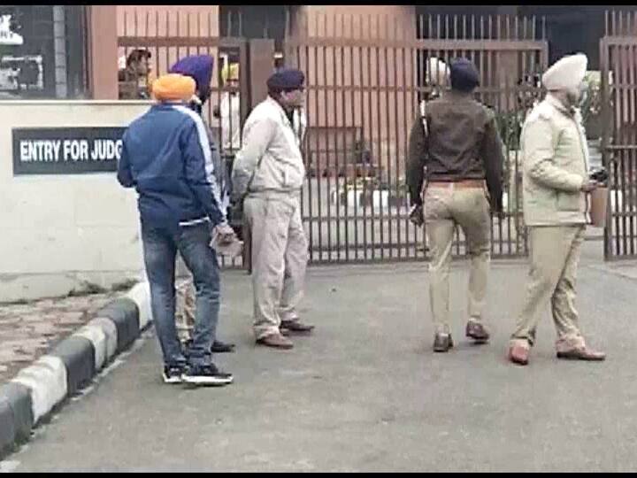 Chandigarh District Court Vacated After Bomb Threat, Police Launch Search Chandigarh Court Vacated After Bomb Threat, Cops Launch Search Ops