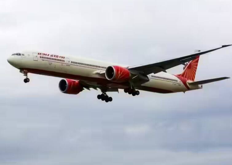 Dgca imposed 10 lakh rupees fine air india man urination women blanket  Air India Urination Case: DGCA એ એર ઈન્ડિયાને  10 લાખનો દંડ ફટકાર્યો, પુરષ યાત્રીએ મહિલાના બ્લેન્કેટ પર પેશાબ કર્યો હતો