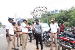 அதிரடிக்கும் தஞ்சை போக்குவரத்து ஒழுங்குப்பிரிவு போலீசார் - நம்பர் பிளேட் சோதனை தீவிரம்